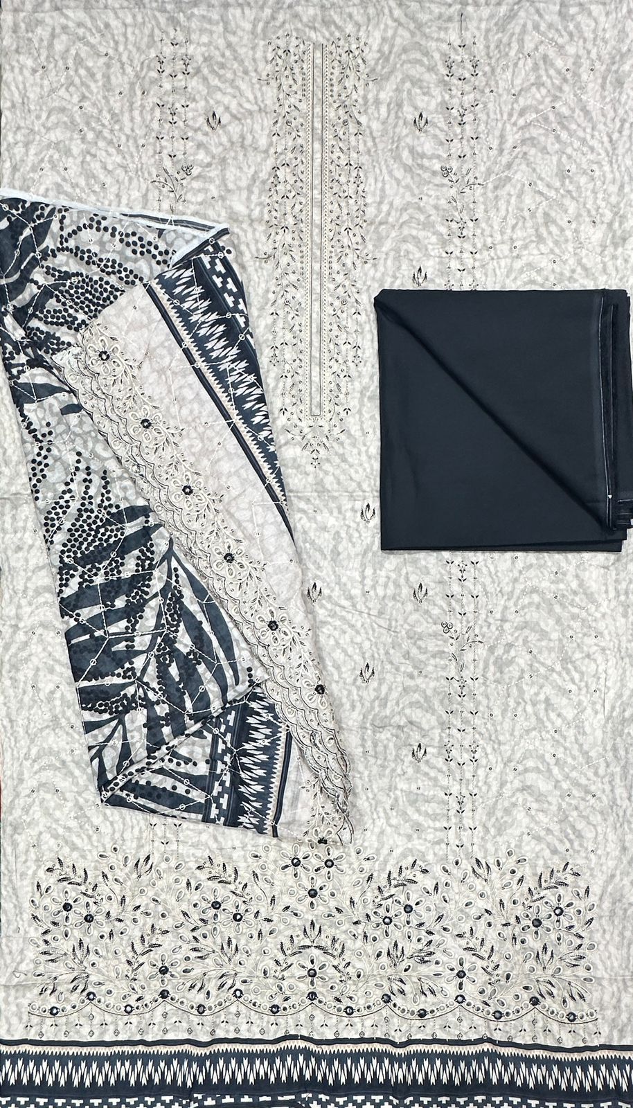 HZ | Unstitched 3-Piece Embroidered Lawn Collection