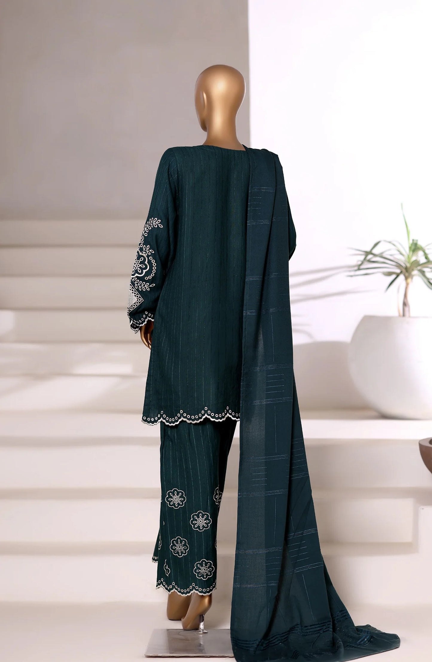 Sadabahar| Stitch 3 Pc Vybe Embroidered Dhanak Collection