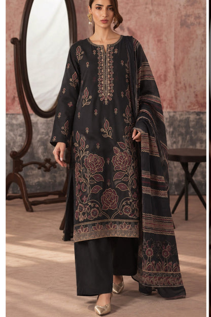Black Shokh Chunchal suit, complete outfit