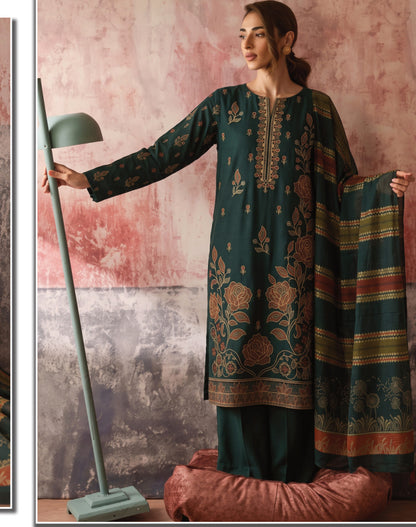 Dark green Shokh Chunchal suit, complete outfit