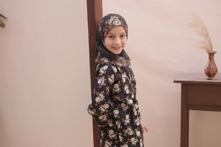 Shifa Kidz | by Suntex Fabrics Stitch 3 PC Embroidered Lawn