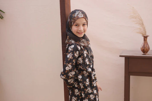 Shifa Kidz | by Suntex Fabrics Stitch 3 PC Embroidered Lawn