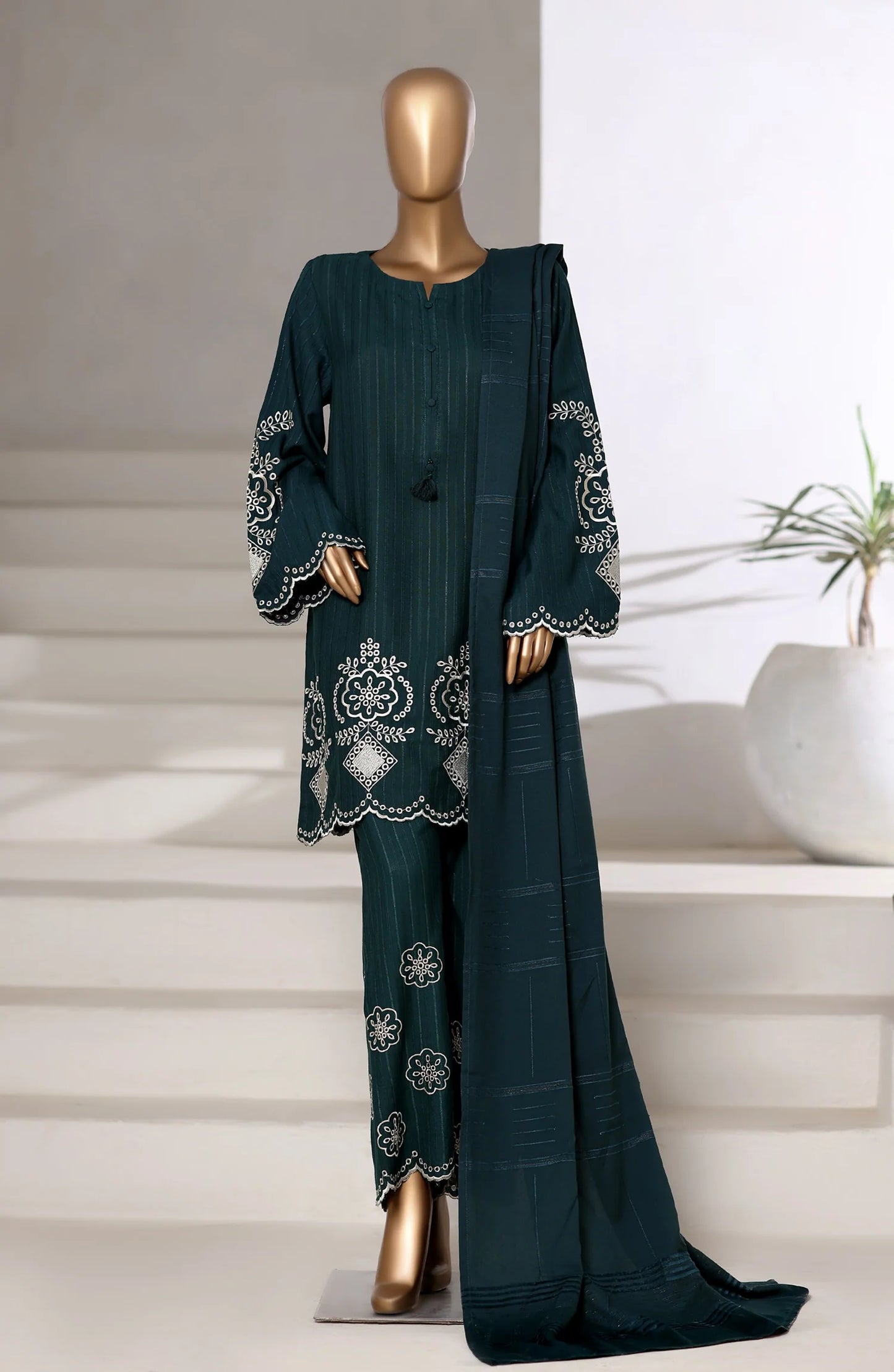 Sadabahar| Stitch 3 Pc Vybe Embroidered Dhanak Collection