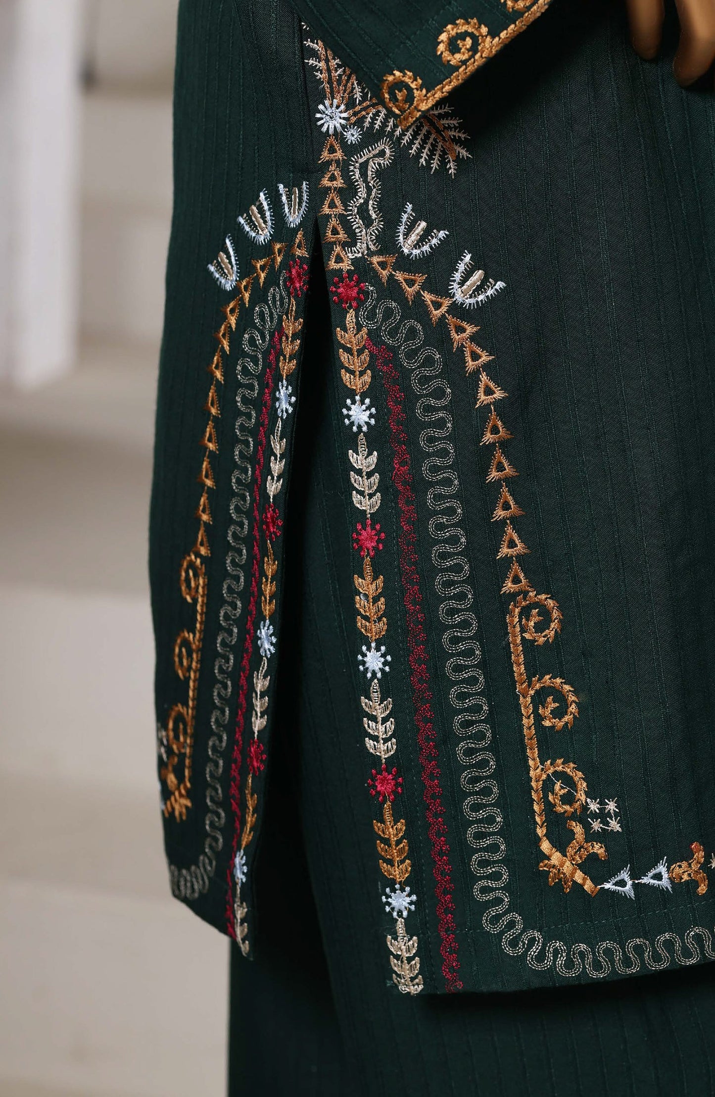 Sadabahar | Luxury Embroidered Dhanak Stitched 3 Pc with Palachi Shawl