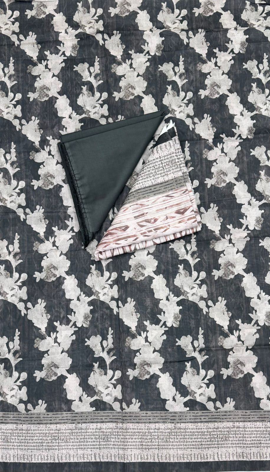 Riwayat | Unstitch 3 PC Printed Lawn Collection