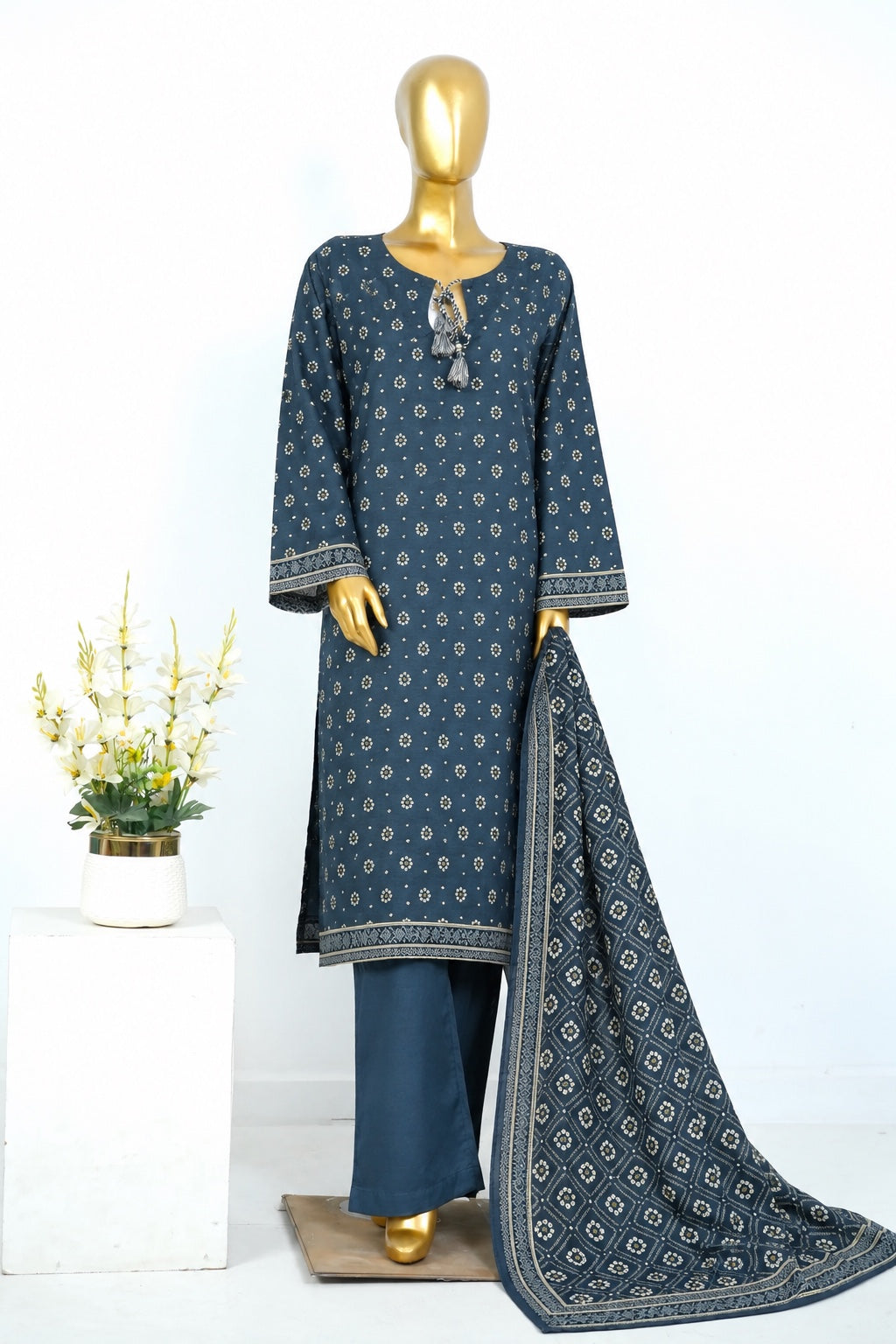 Blue Bin Saeed stitched 3-piece printed khaddar suit with shirt, trouser and dupatta