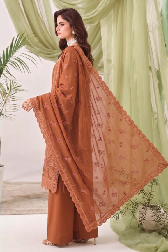 DELUXE Rust embroidered suit detail