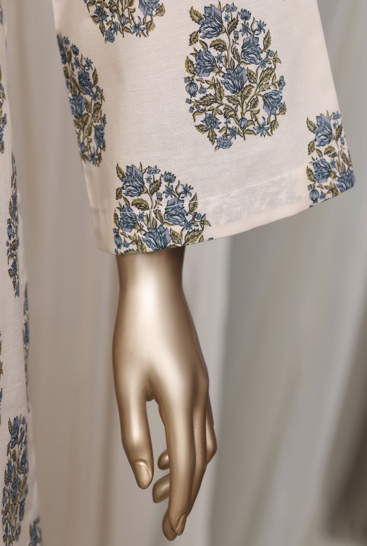 Sadabahar ivory blue khaddar suit pose 5