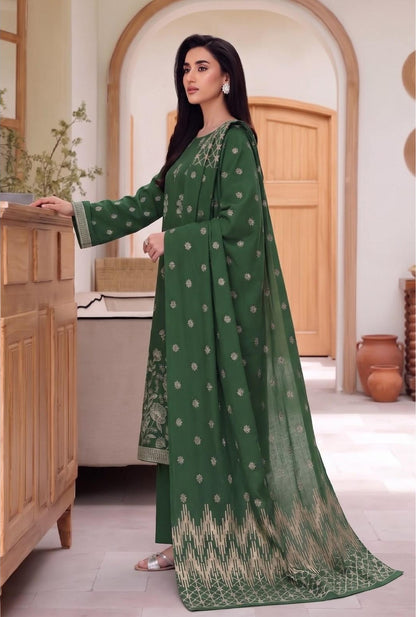 JANAN V-2796 Green embroidered suit detail