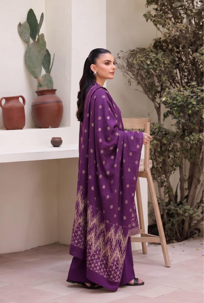 JANAN V-2796 Purple embroidered suit detail