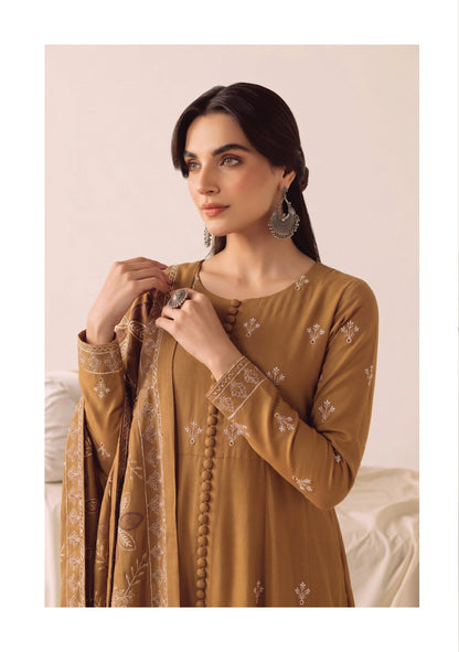 MATCHA Brown complete model outfit view