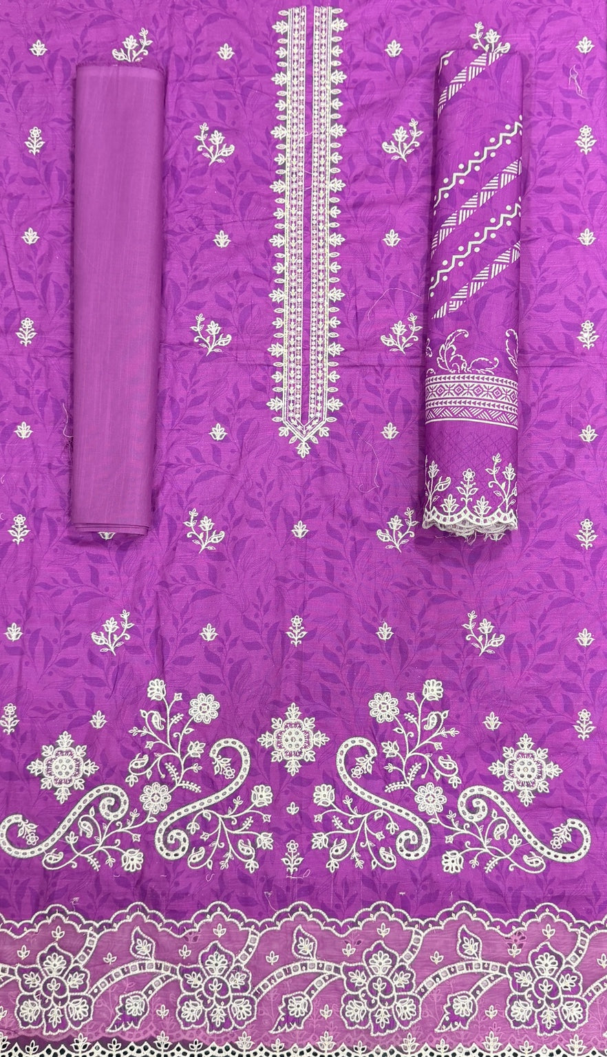 Purple unstitched embroidered khaddar 3-piece suit with matching dupatta