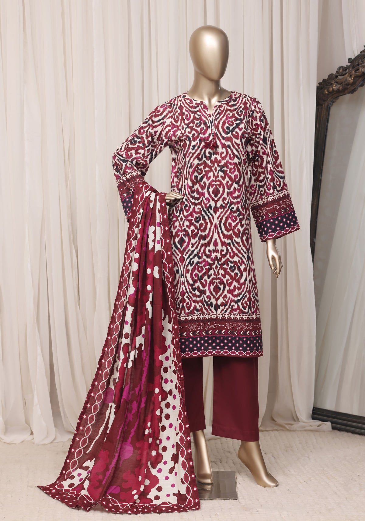 Sada Bahar maroon printed khaddar 3 piece suit, full mannequin view